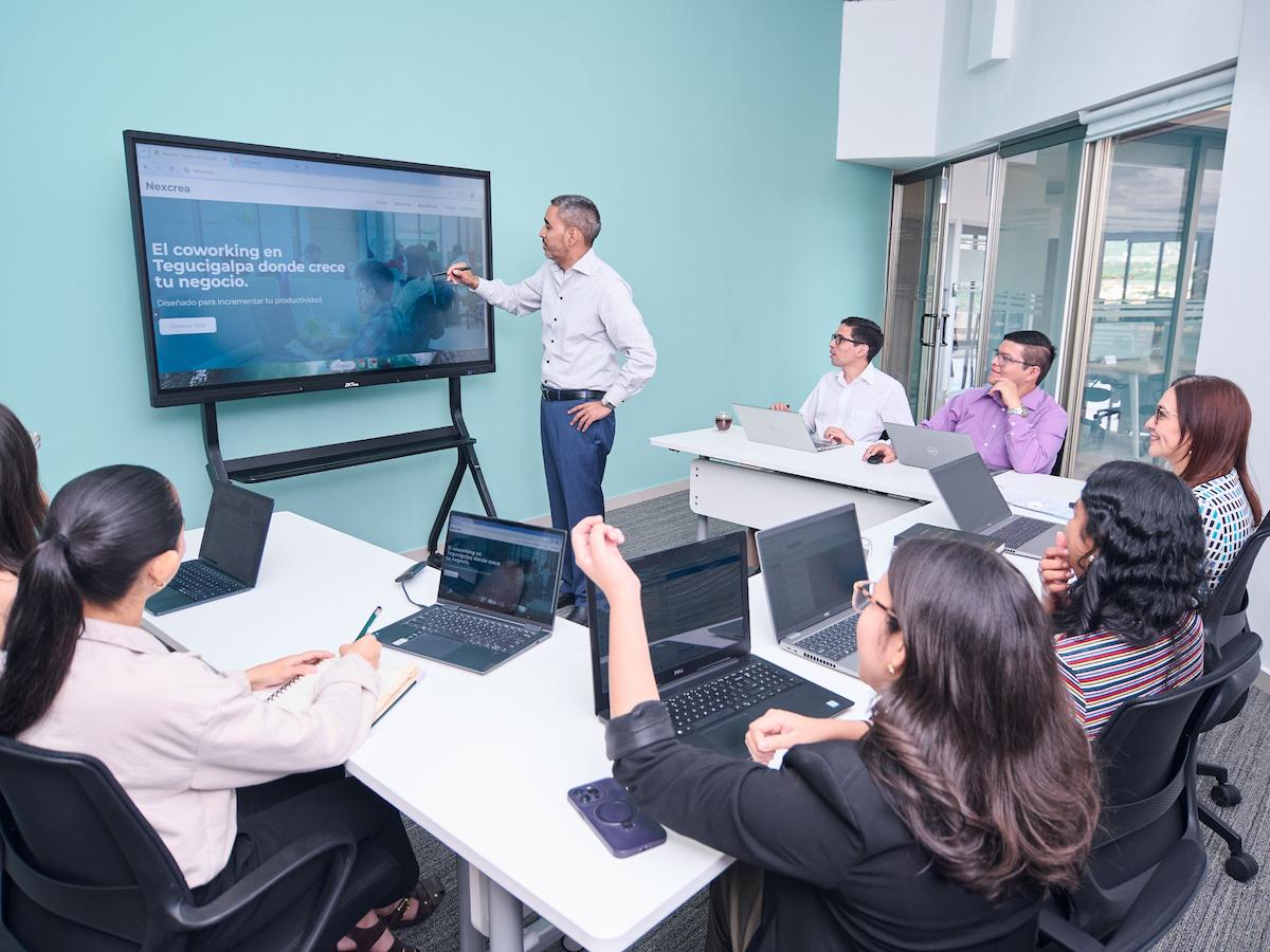 Strategic planning session for bilingual market growth